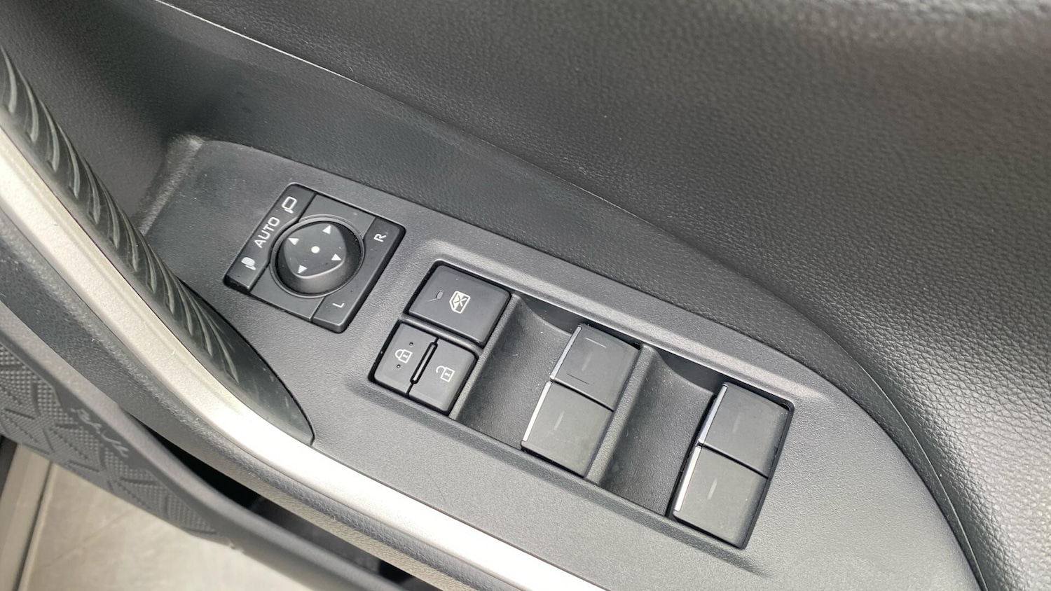 Used Toyota RAV4 2022 for sale - 77633695: Photo 41