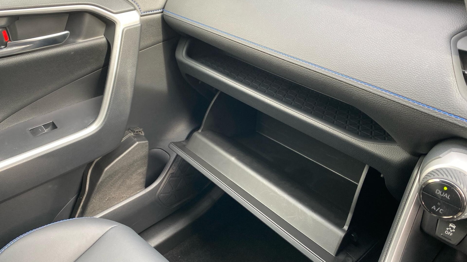 Used Toyota RAV4 2022 for sale - 77633695: Photo 44