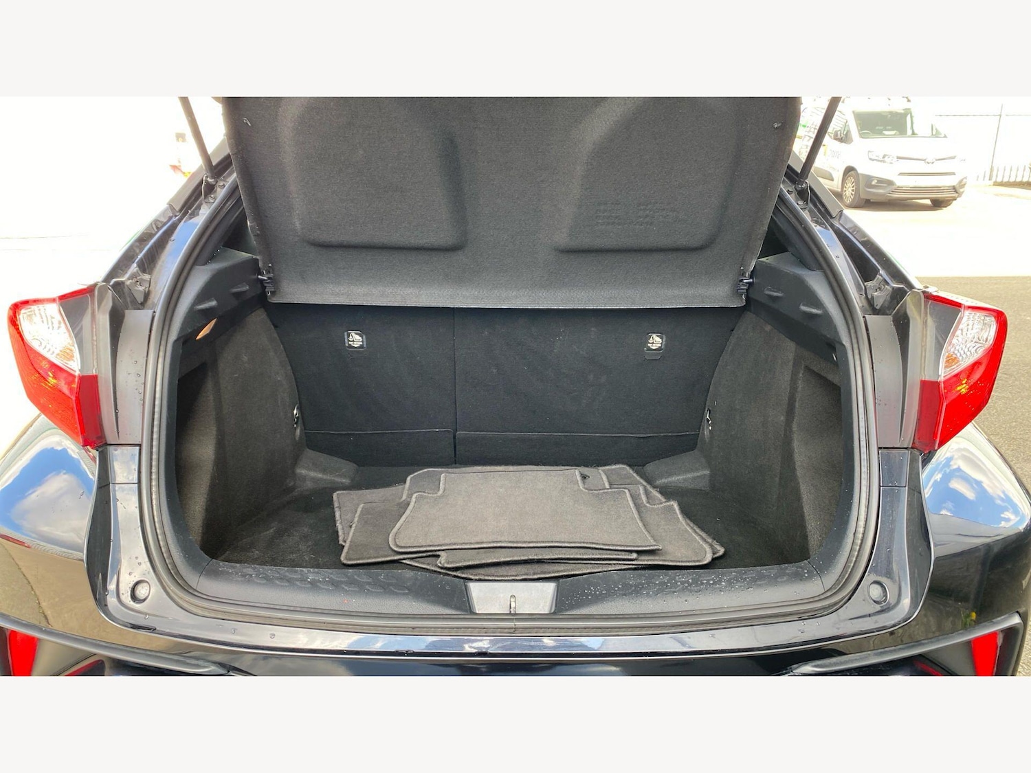 Used Toyota C-HR 2017 for sale - 78086546: Photo 16