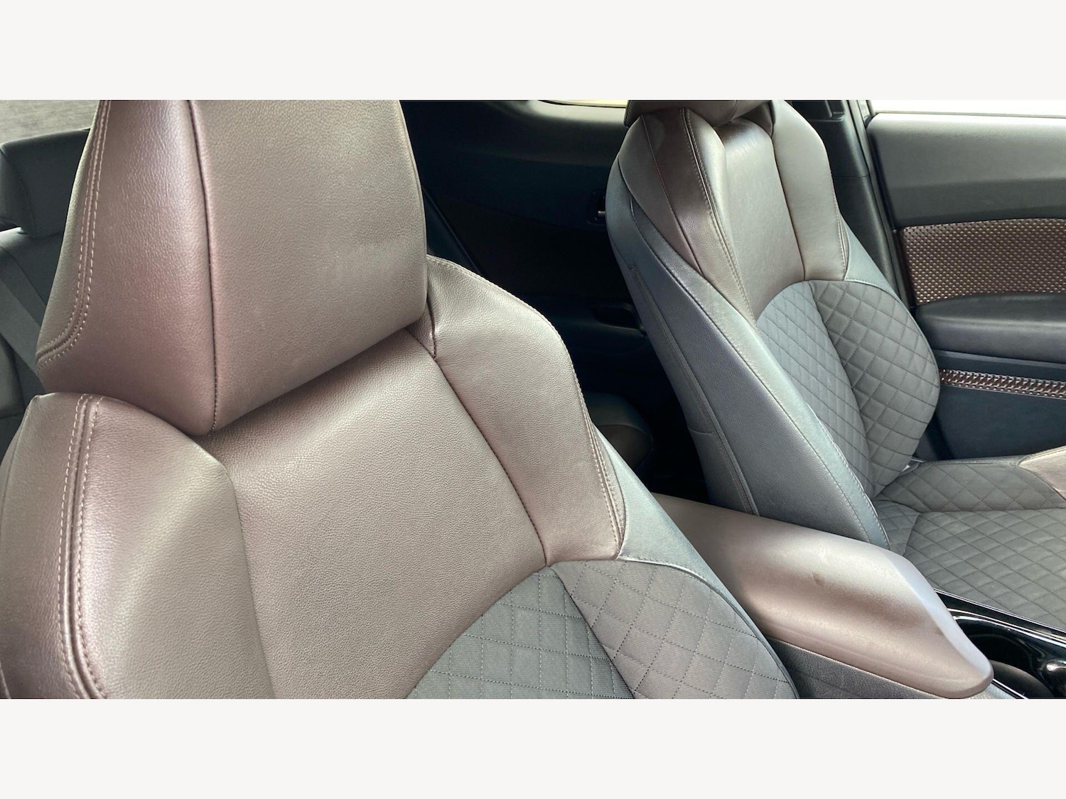 Used Toyota C-HR 2017 for sale - 78086546: Photo 39