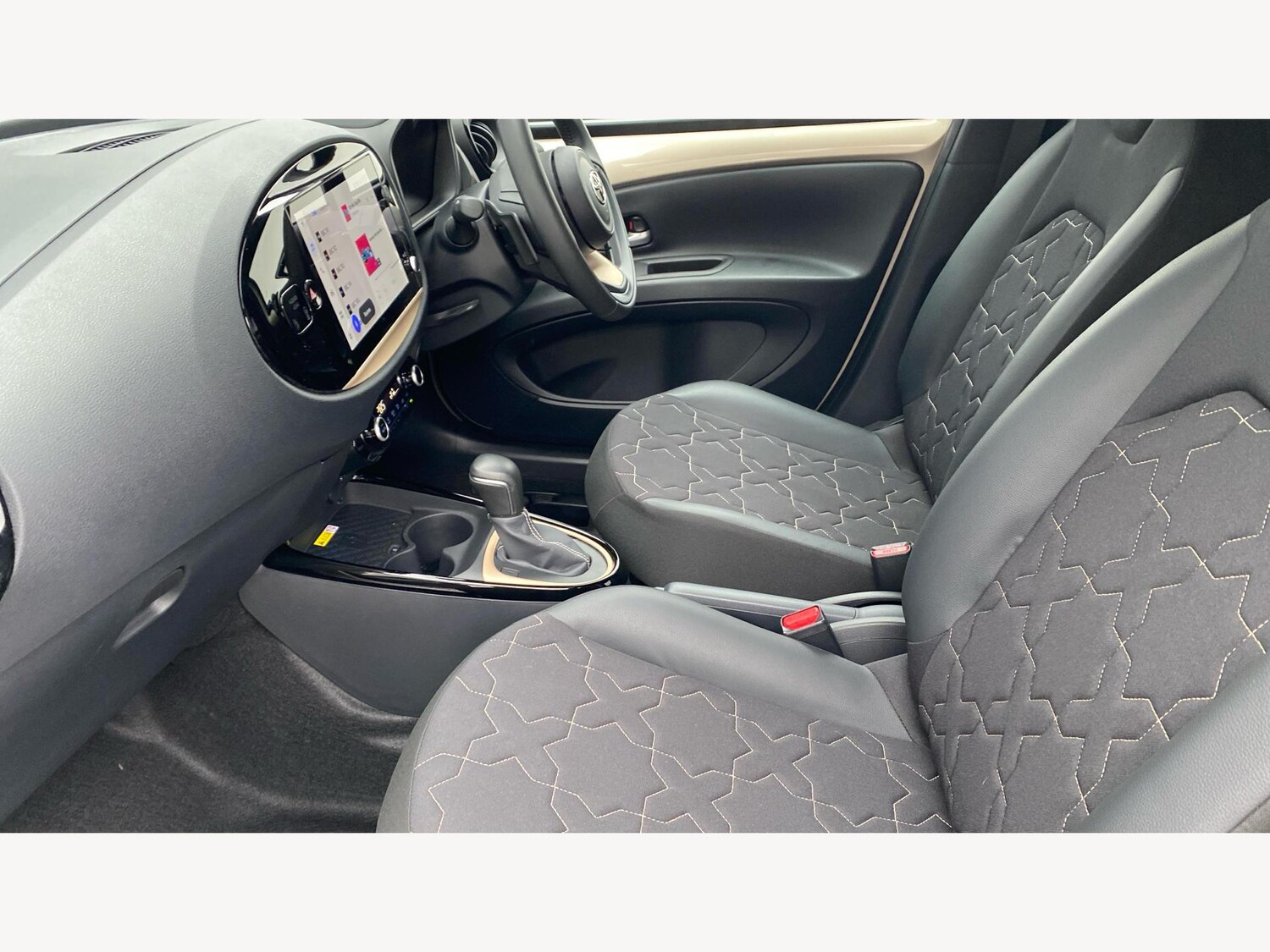 Used Toyota Aygo X 2024 for sale - 77478522: Photo 12