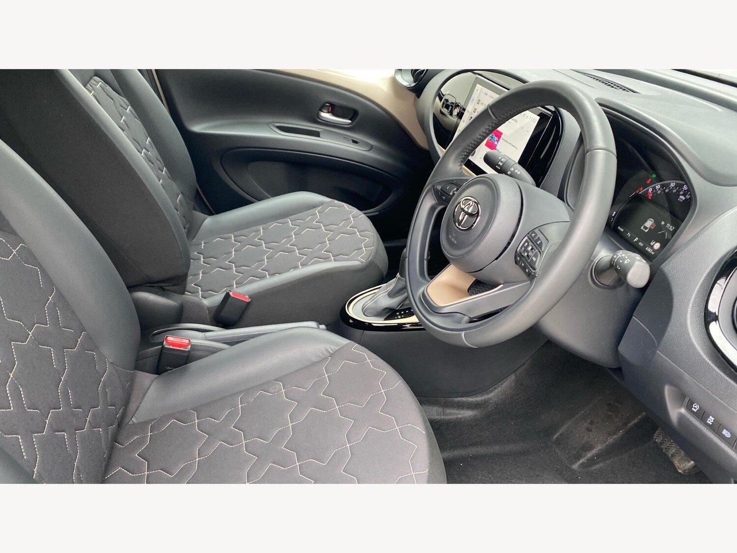 Used Toyota Aygo X 2024 for sale - 77478522: Photo 13