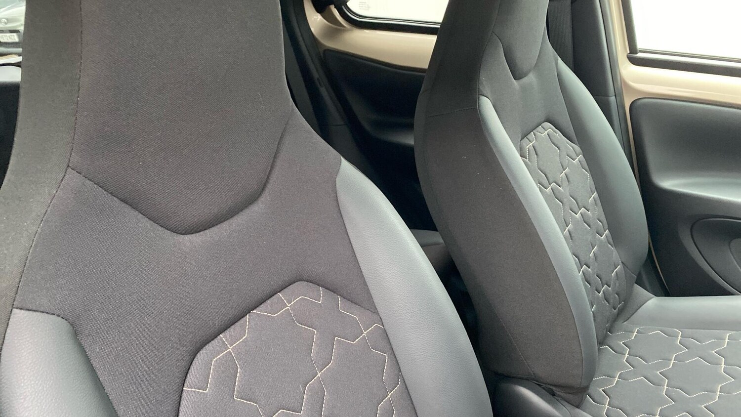 Used Toyota Aygo X 2024 for sale - 77478522: Photo 32