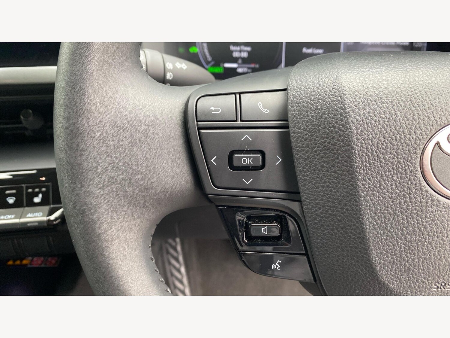 Used Toyota C-HR 2024 for sale - 75978053: Photo 30