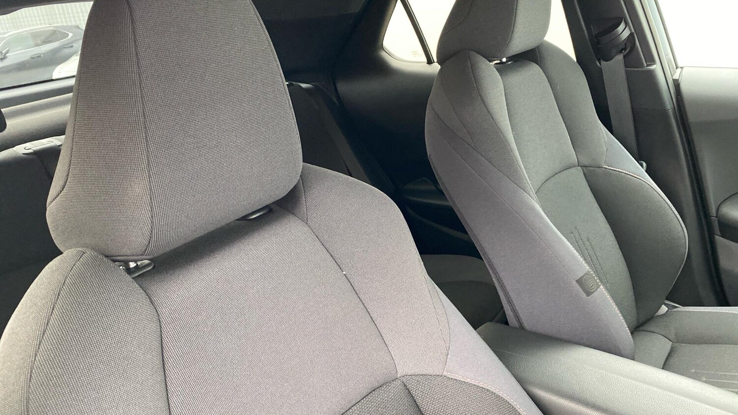 Used Toyota C-HR 2024 for sale - 75978053: Photo 38