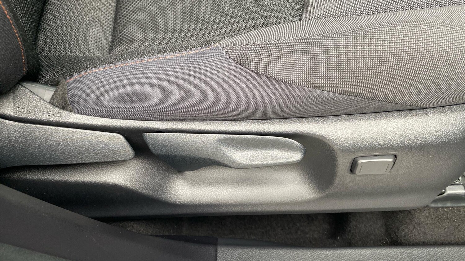 Used Toyota C-HR 2024 for sale - 75978053: Photo 41