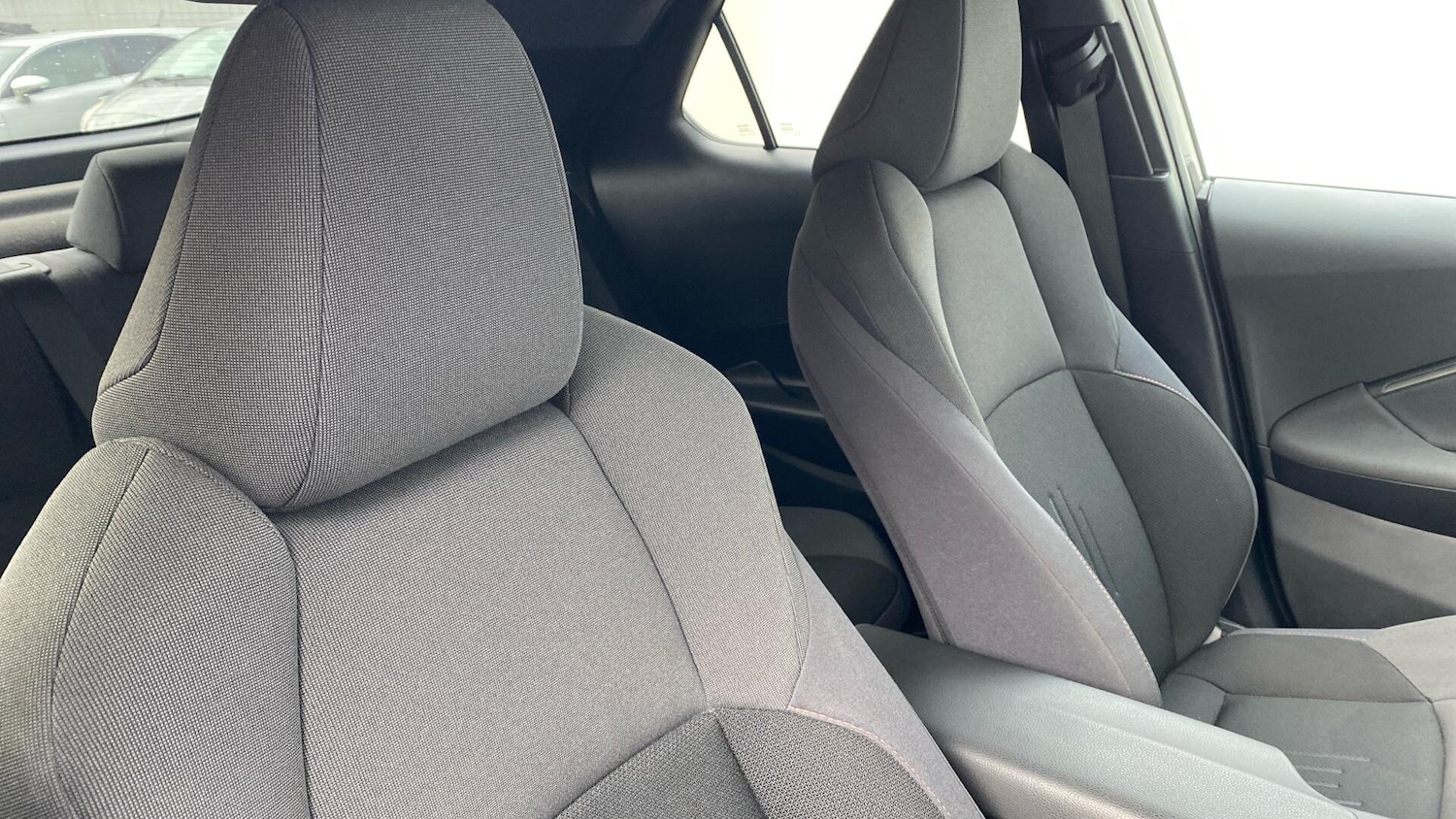 Used Toyota C-HR 2025 for sale - 76457584: Photo 37