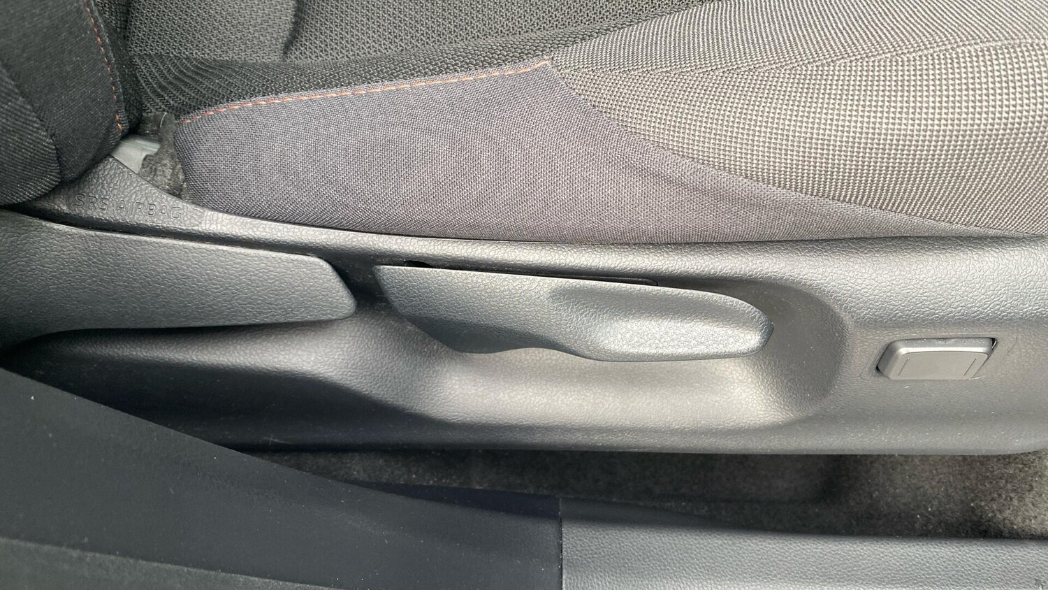 Used Toyota C-HR 2025 for sale - 76457584: Photo 39