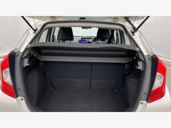 Used Honda Jazz 2019 for sale - 76296089: Photo 16