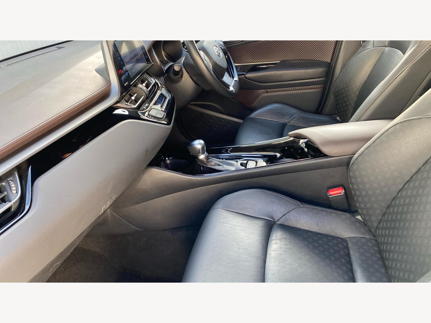 Used Toyota C-HR 2018 for sale - 76585386: Photo 12