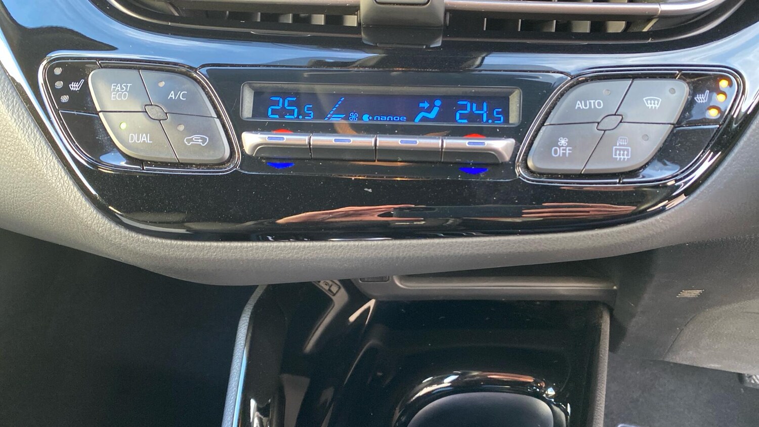 Used Toyota C-HR 2018 for sale - 76585386: Photo 43