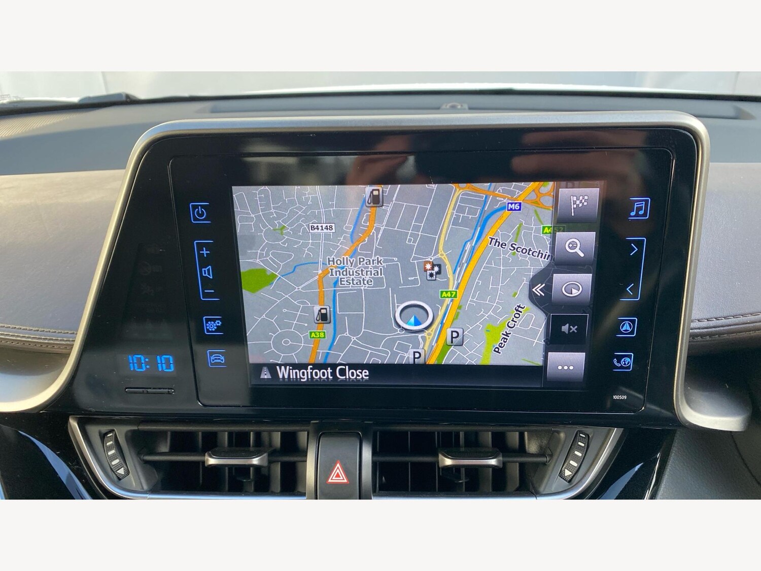 Used Toyota C-HR 2018 for sale - 76585386: Photo 9