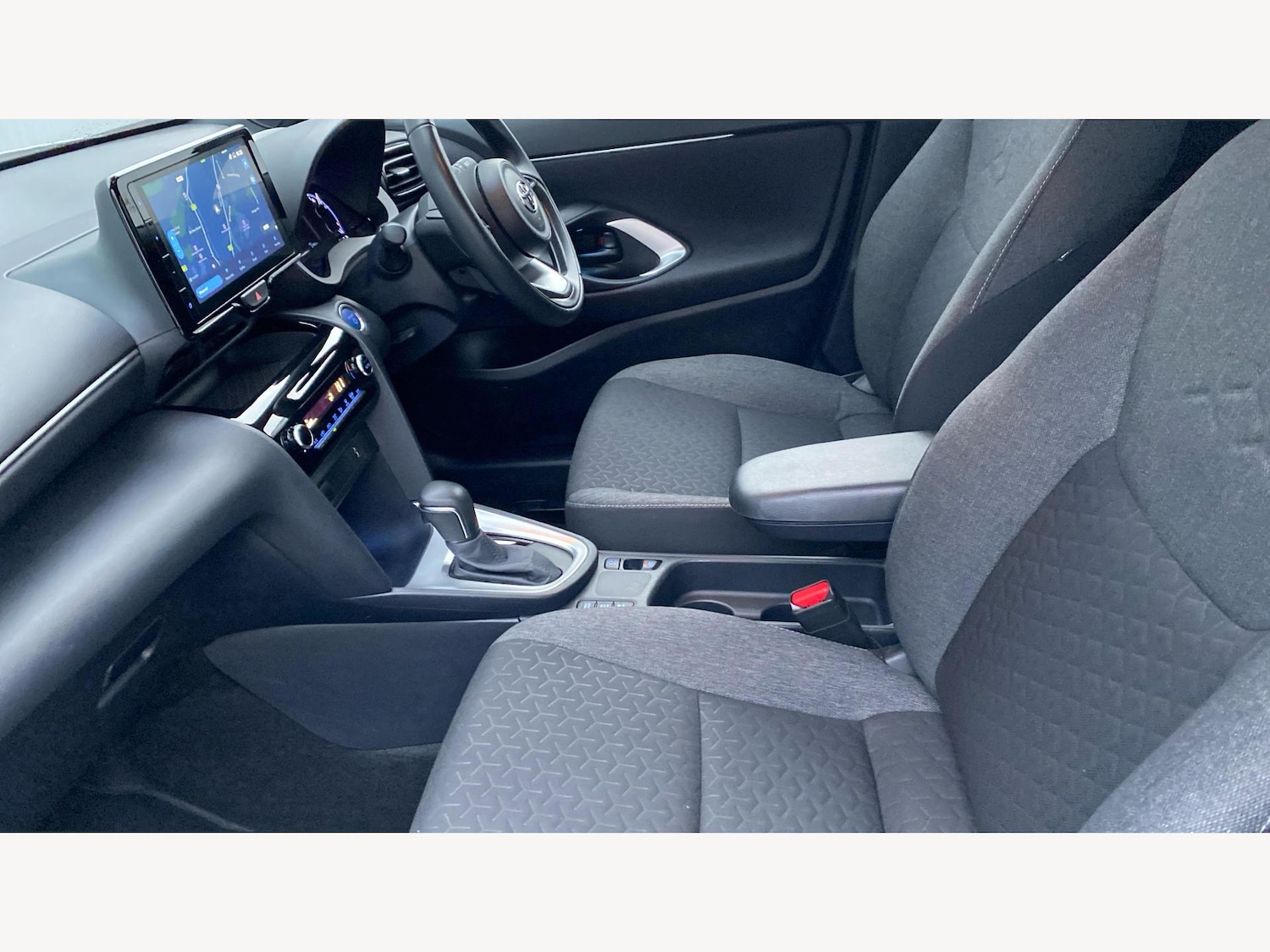 Used Toyota Yaris Cross 2023 for sale - 76550373: Photo 12