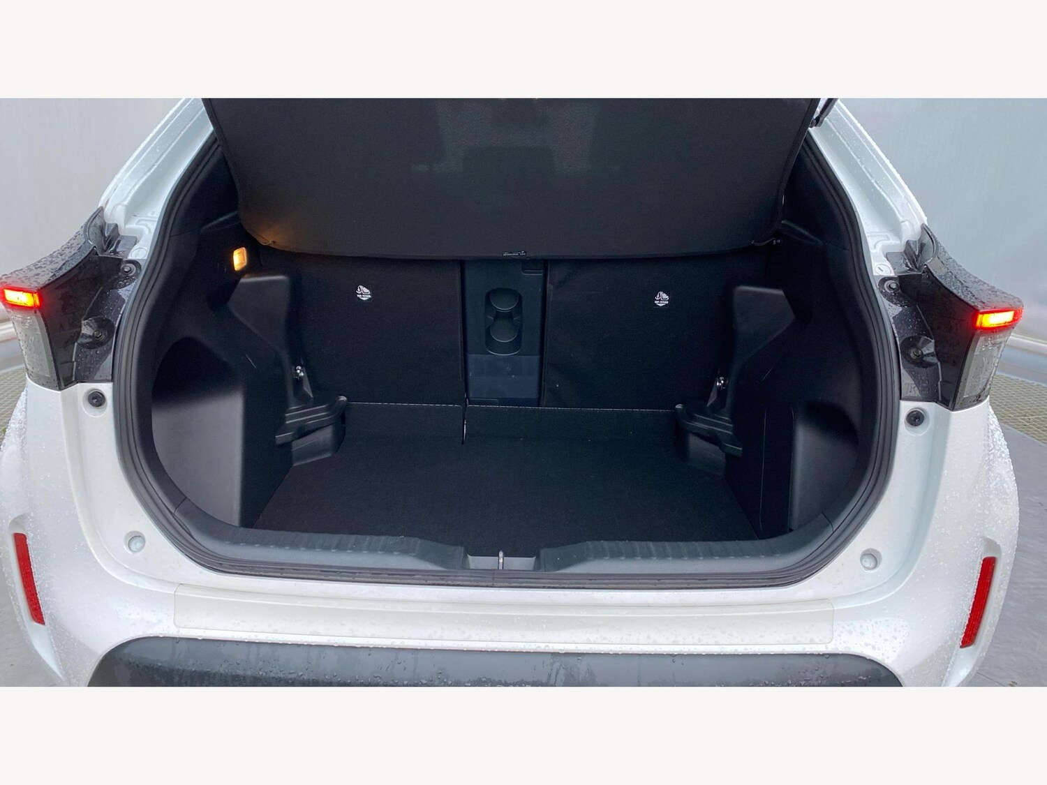 Used Toyota Yaris Cross 2023 for sale - 76550373: Photo 16