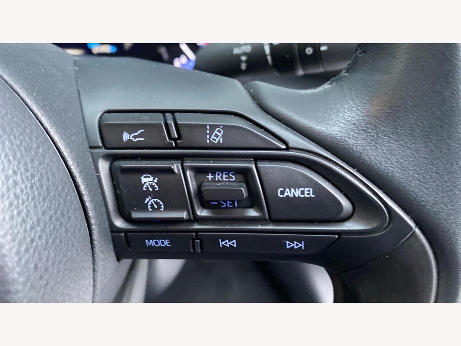 Used Toyota Yaris Cross 2023 for sale - 76550373: Photo 31