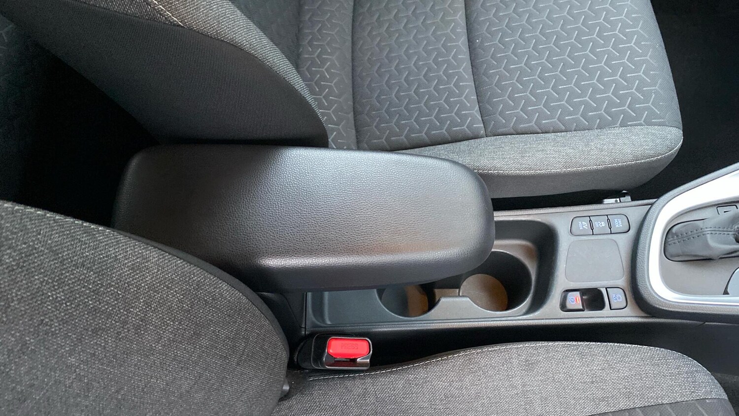 Used Toyota Yaris Cross 2023 for sale - 76550373: Photo 39