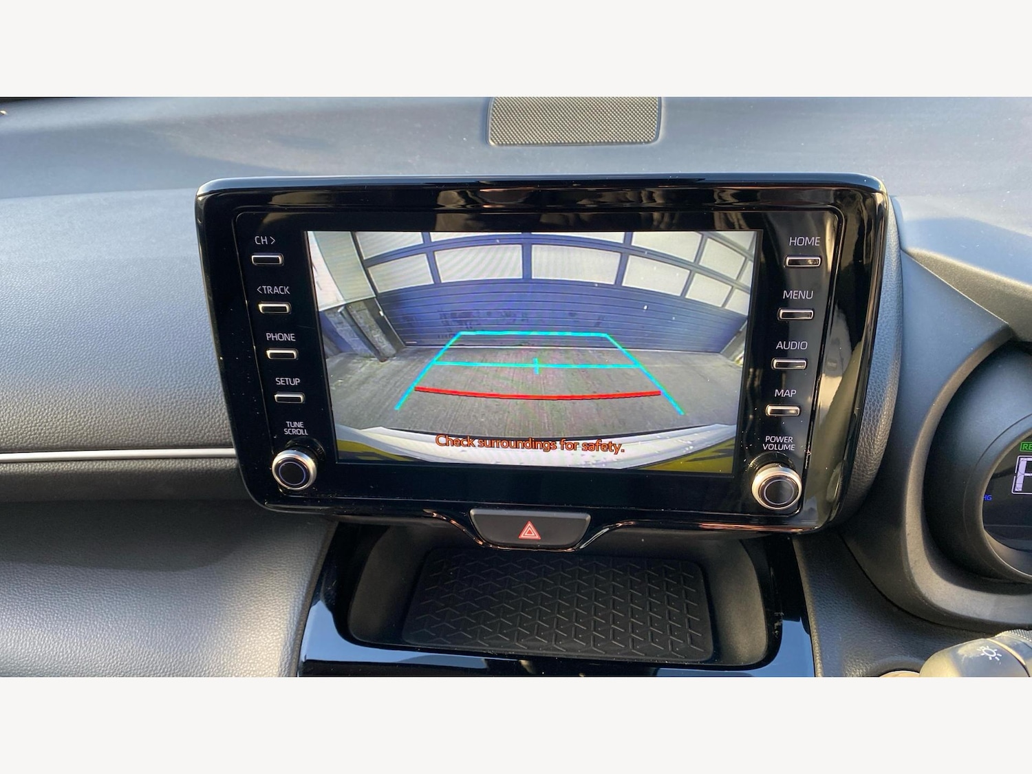 Used Toyota Yaris Cross 2023 for sale - 76398122: Photo 30