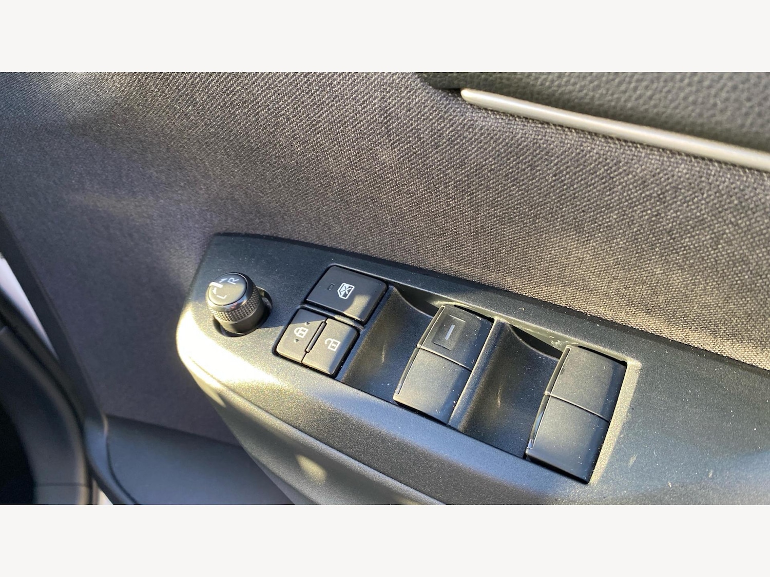 Used Toyota Yaris Cross 2023 for sale - 76398122: Photo 33