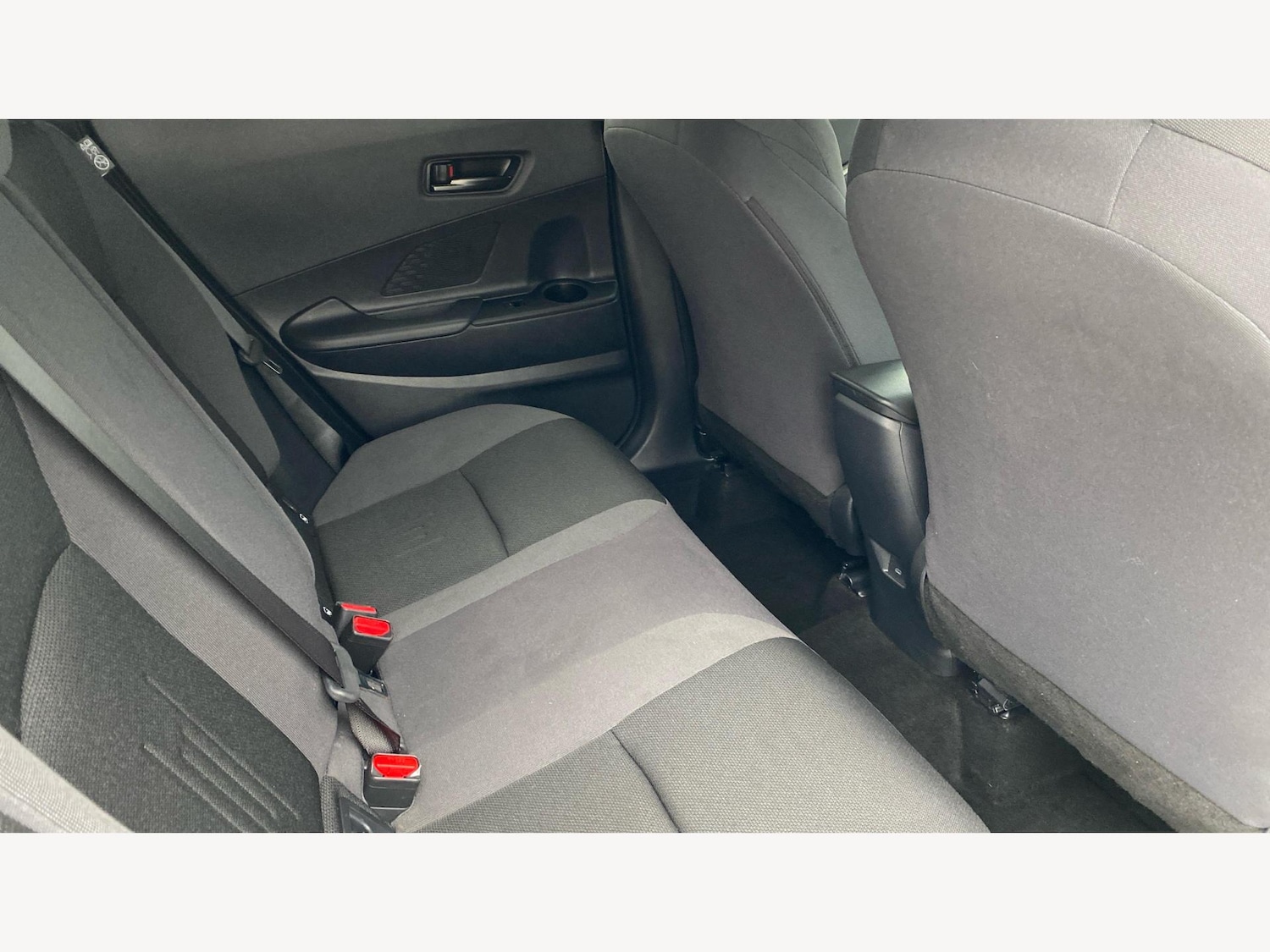 Used Toyota C-HR 2024 for sale - 76432220: Photo 14