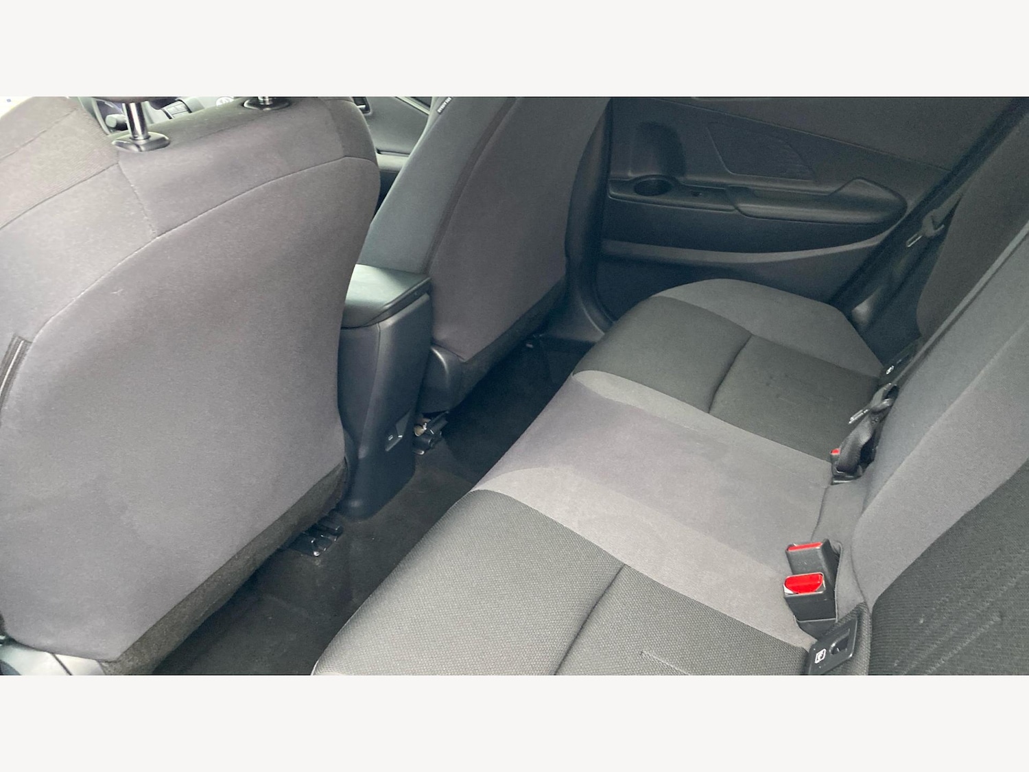 Used Toyota C-HR 2024 for sale - 76432220: Photo 15