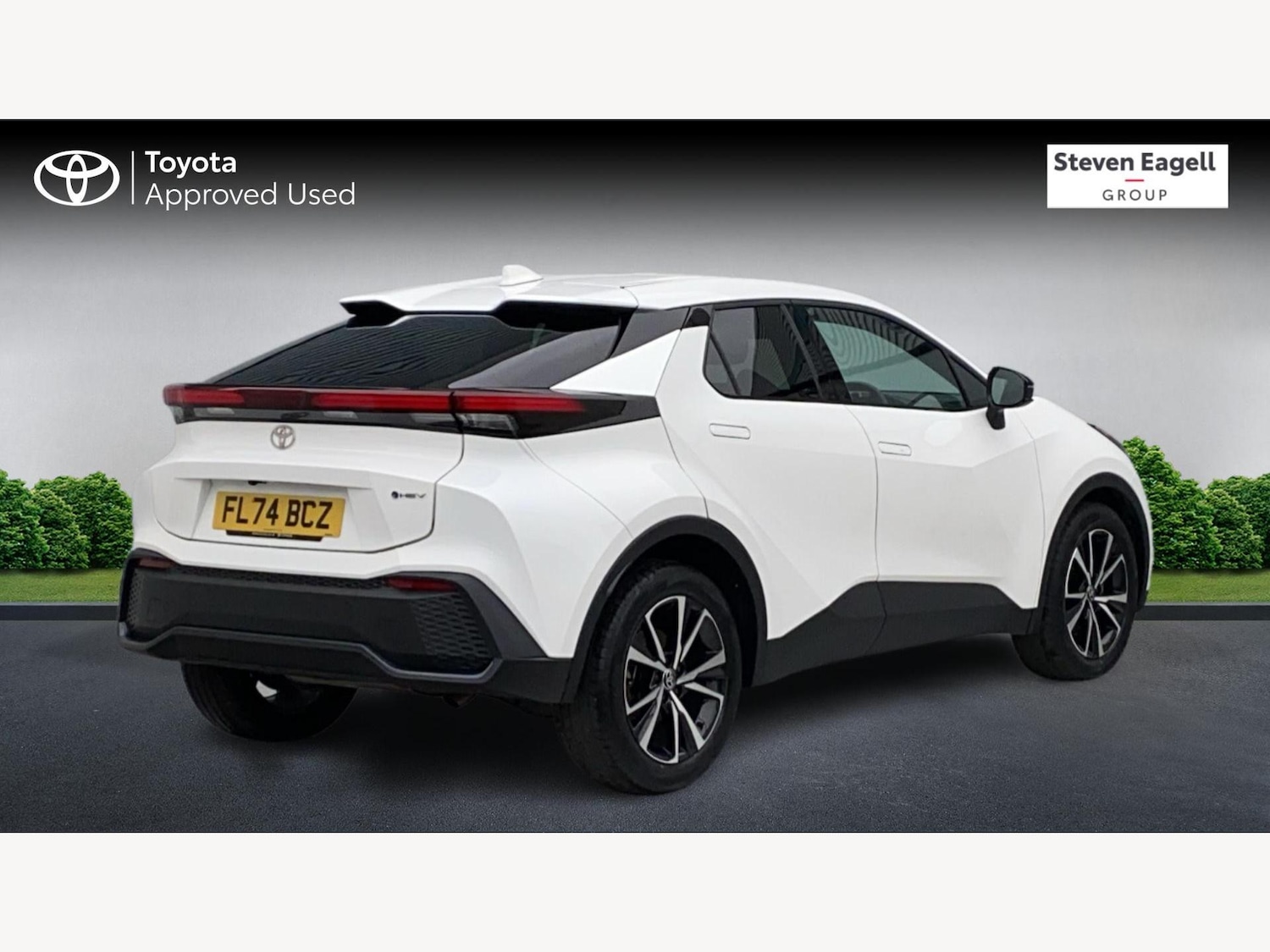Used Toyota C-HR 2024 for sale - 76432220: Photo 2