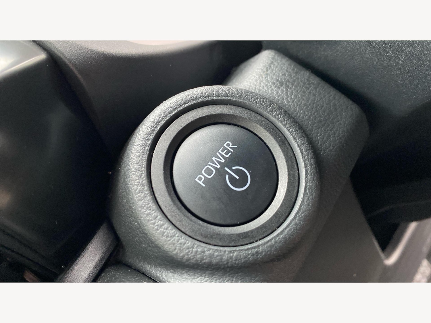 Used Toyota C-HR 2024 for sale - 76432220: Photo 29