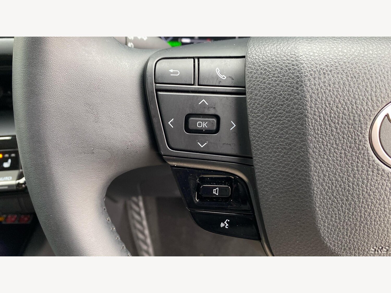 Used Toyota C-HR 2024 for sale - 76432220: Photo 31