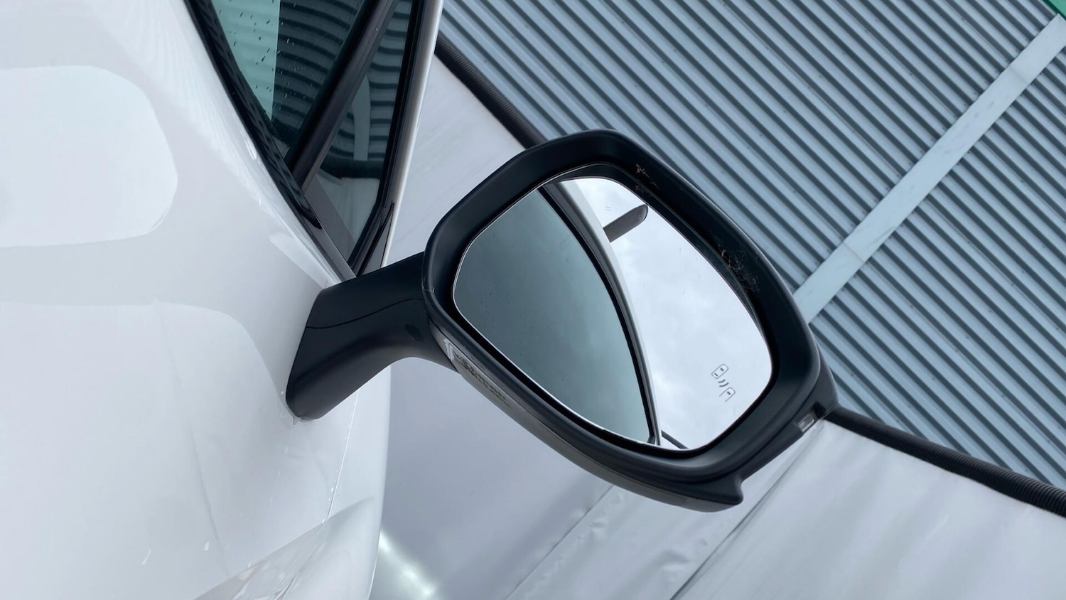 Used Toyota C-HR 2024 for sale - 76432220: Photo 35