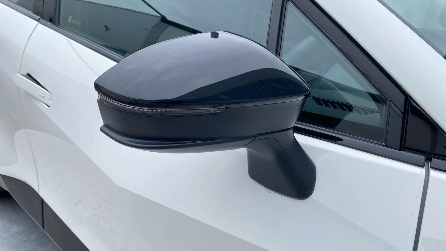 Used Toyota C-HR 2024 for sale - 76432220: Photo 36