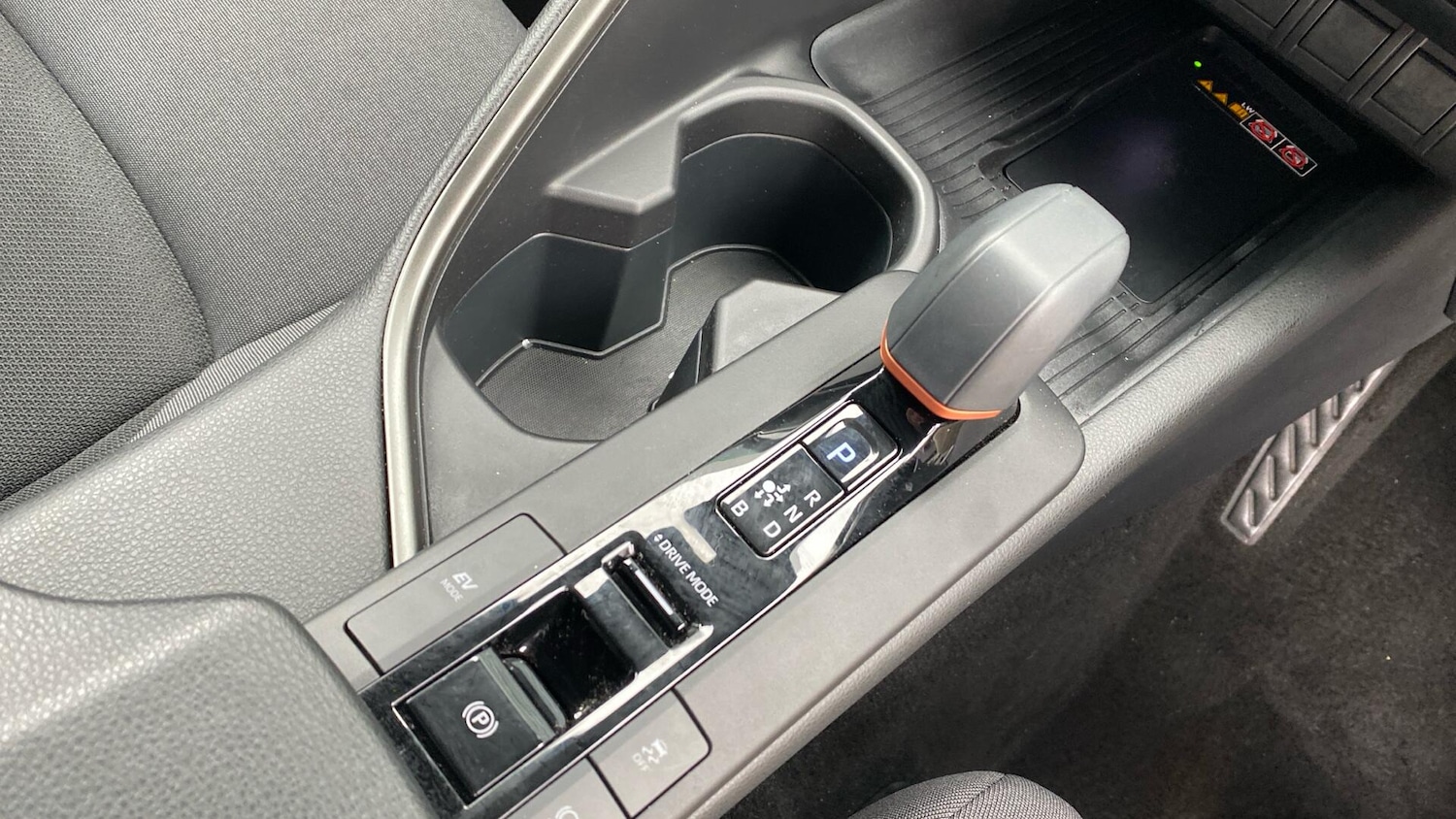 Used Toyota C-HR 2024 for sale - 76432220: Photo 42