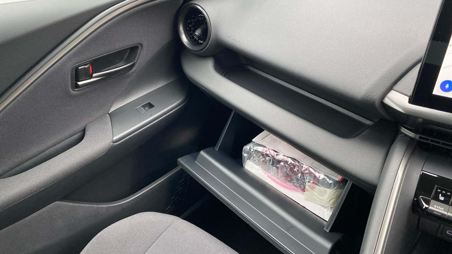 Used Toyota C-HR 2024 for sale - 76432220: Photo 46