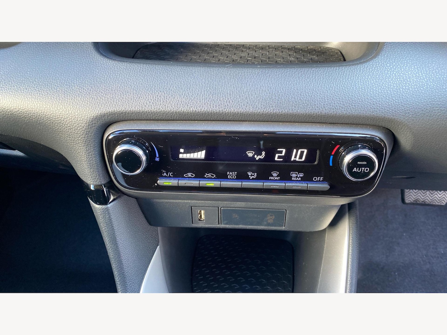 Used Toyota Yaris 2023 for sale - 76188973: Photo 41