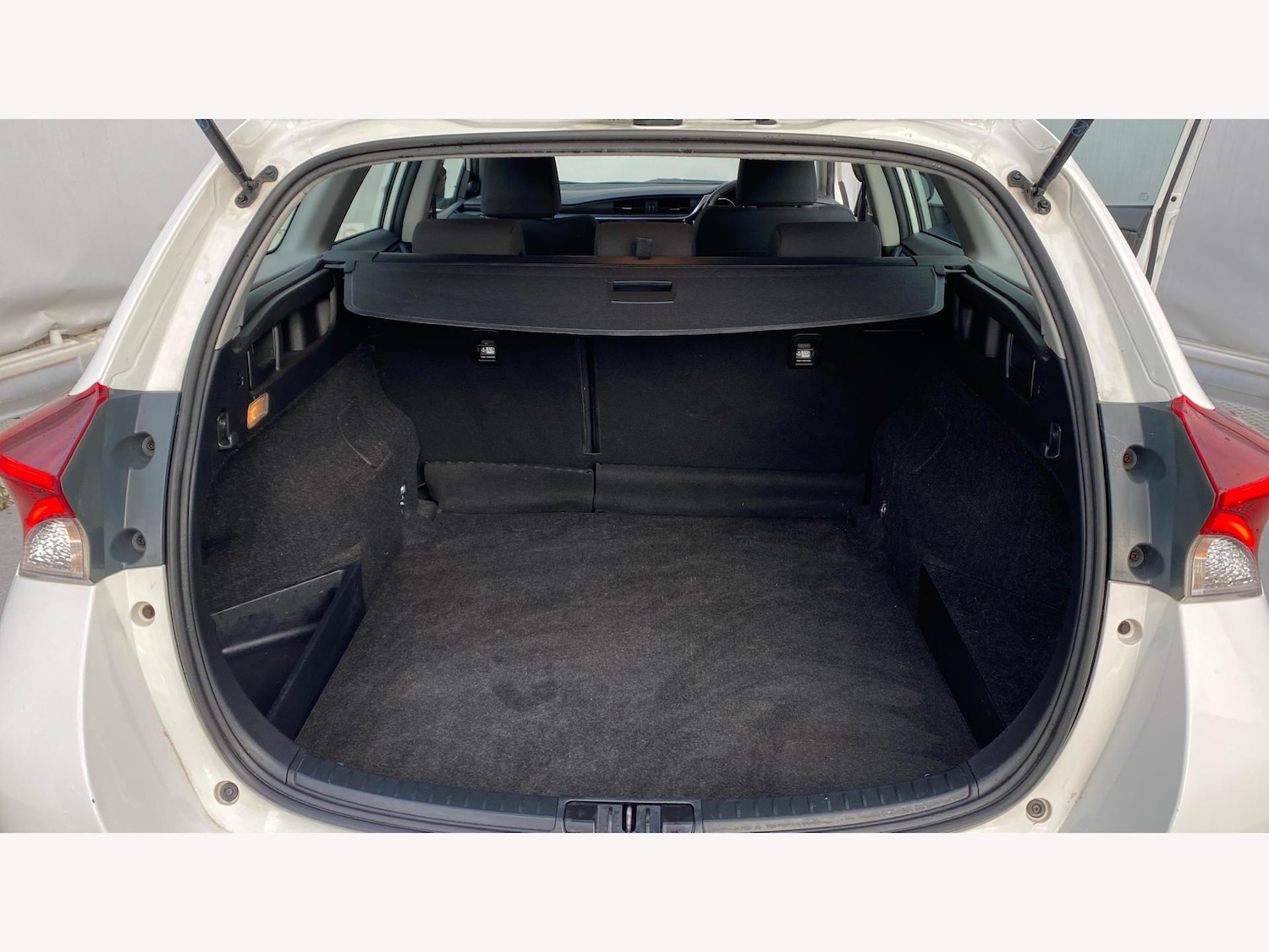 Used Toyota Auris 2018 for sale - 76424353: Photo 16