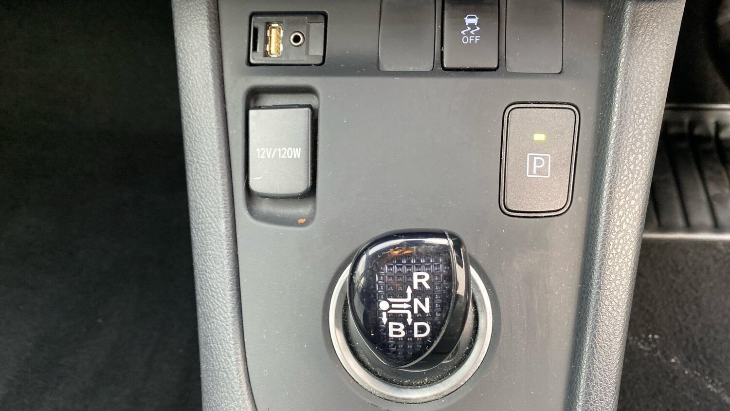 Used Toyota Auris 2018 for sale - 76424353: Photo 38