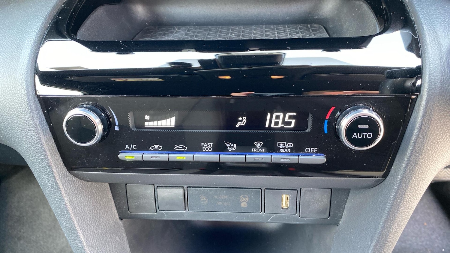 Used Toyota Yaris Cross 2023 for sale - 77993343: Photo 41