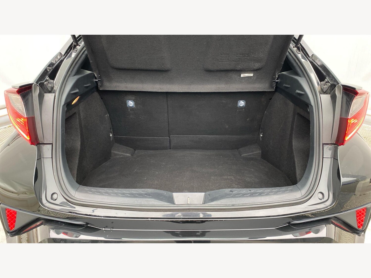 Used Toyota C-HR 2022 for sale - 76458015: Photo 16