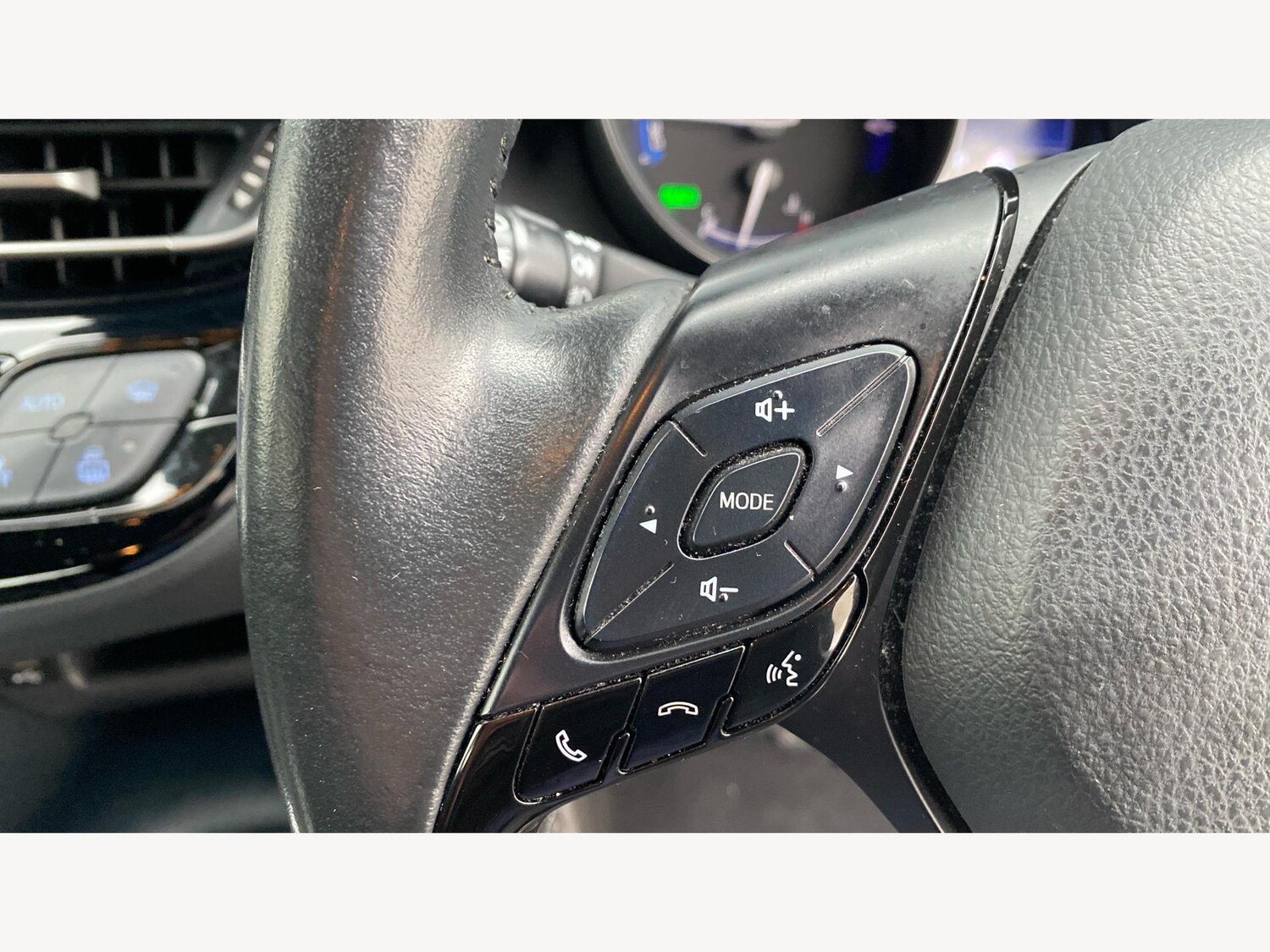 Used Toyota C-HR 2022 for sale - 76458015: Photo 31