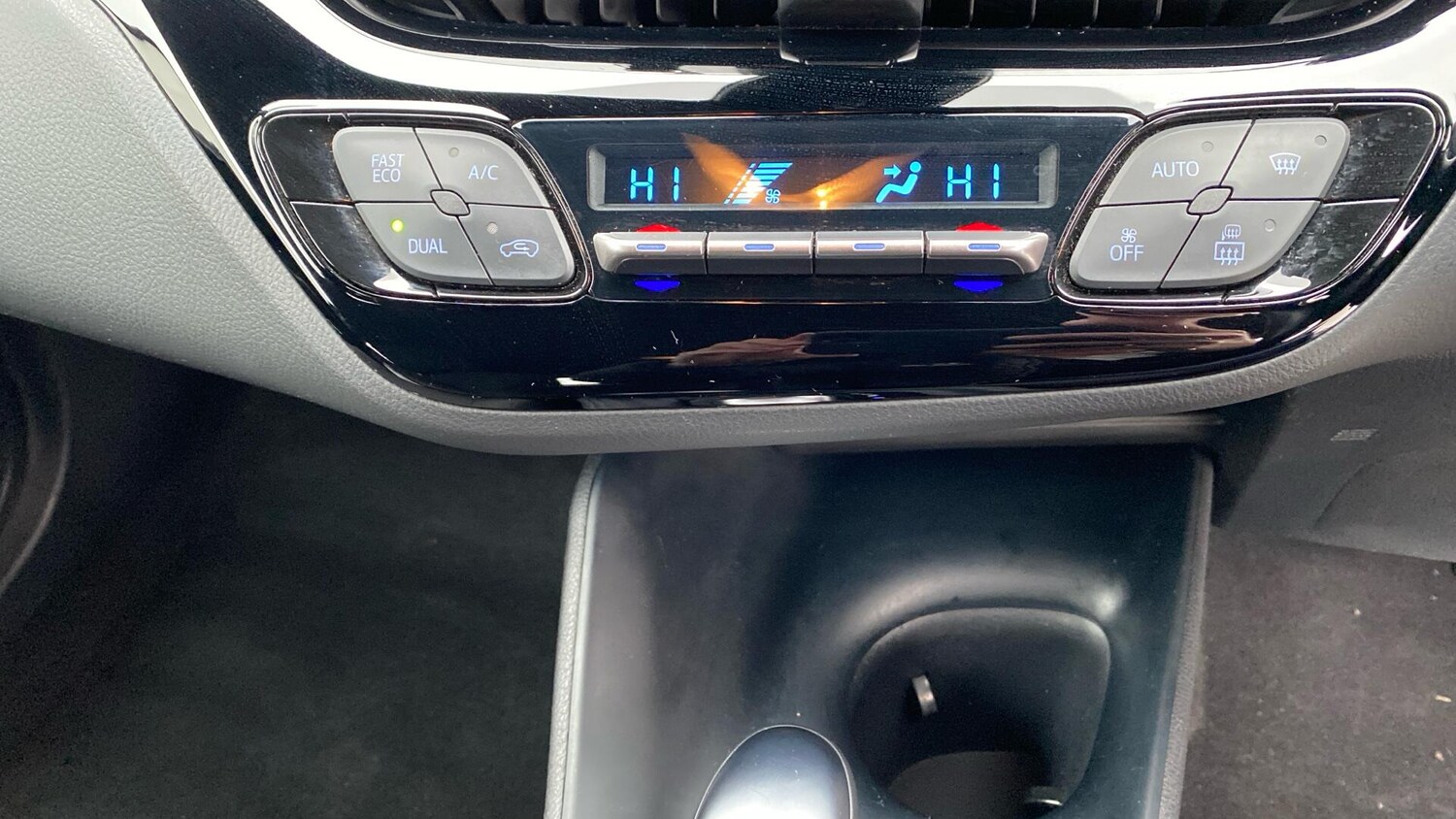 Used Toyota C-HR 2022 for sale - 76458015: Photo 41