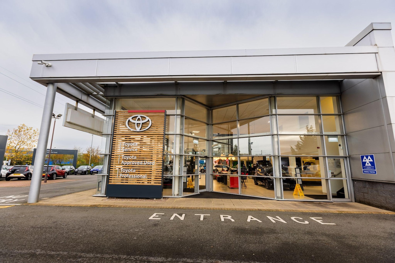 Used Toyota C-HR 2018 for sale - 76613373: Photo 11