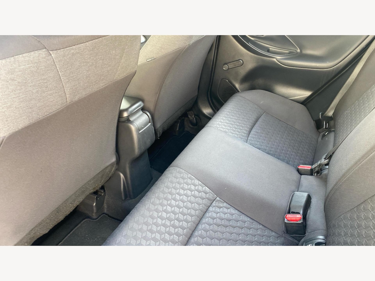 Used Toyota Yaris 2023 for sale - 76512286: Photo 15