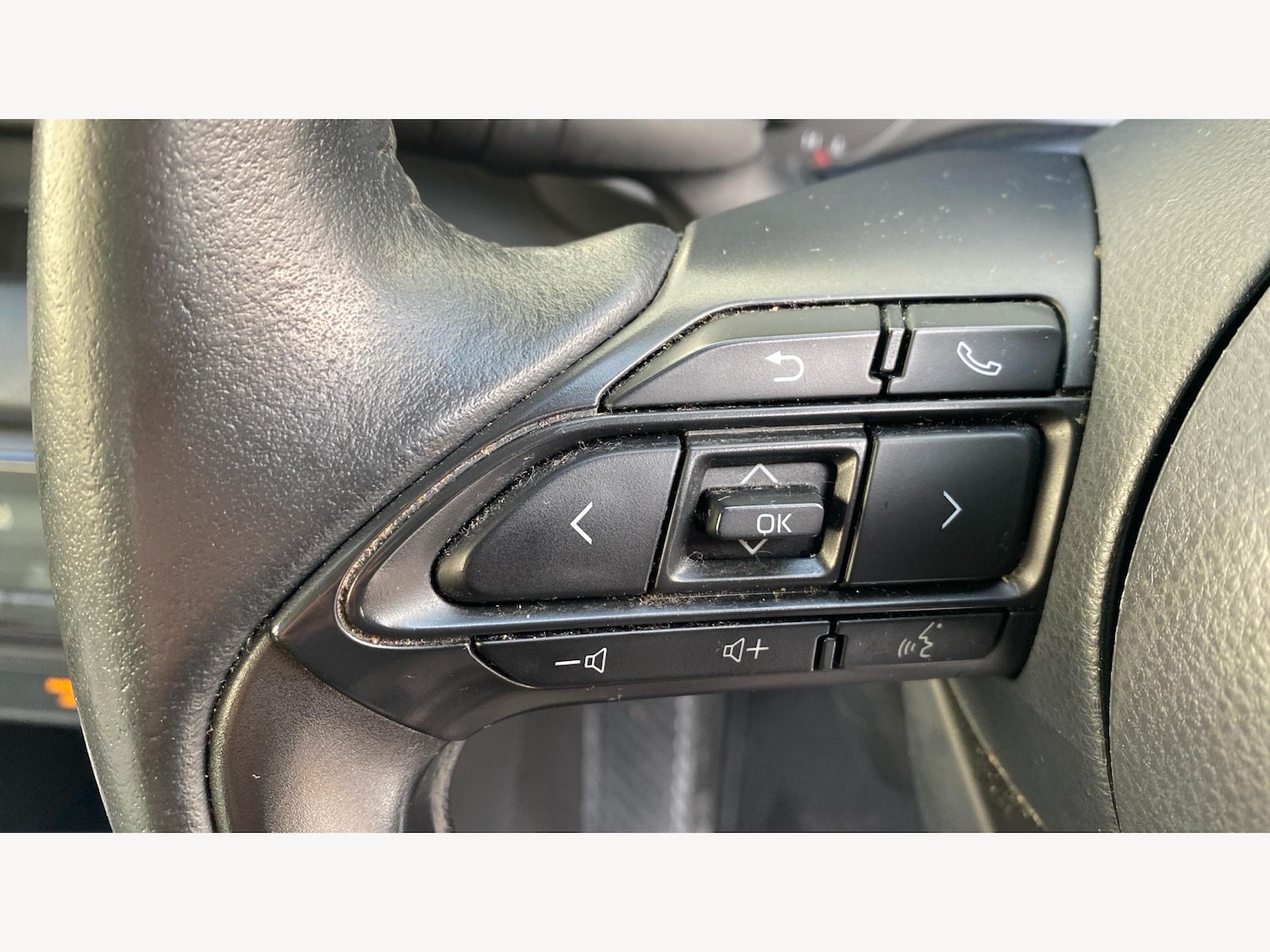 Used Toyota Yaris 2023 for sale - 76512286: Photo 28