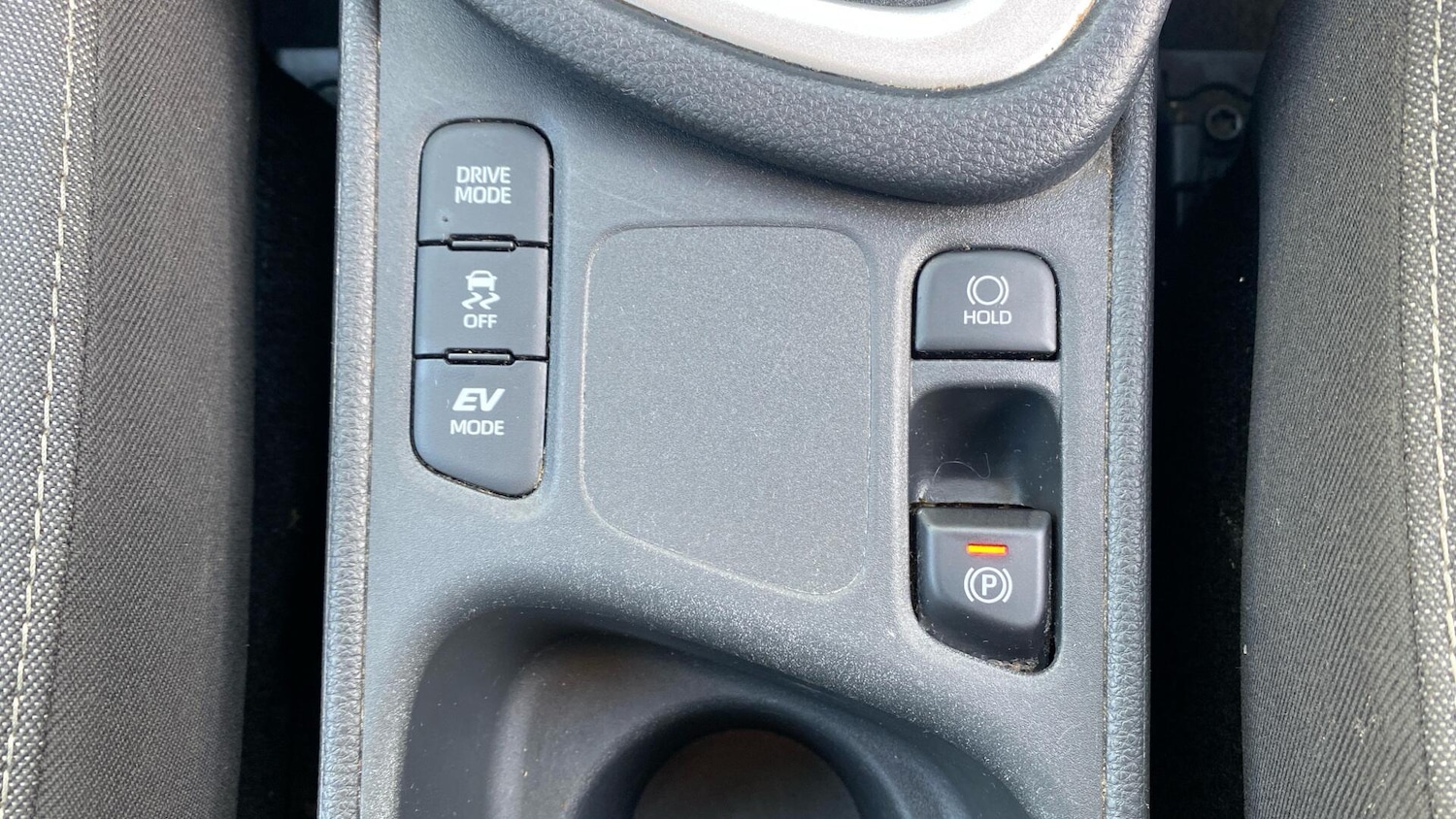 Used Toyota Yaris 2023 for sale - 76512286: Photo 38