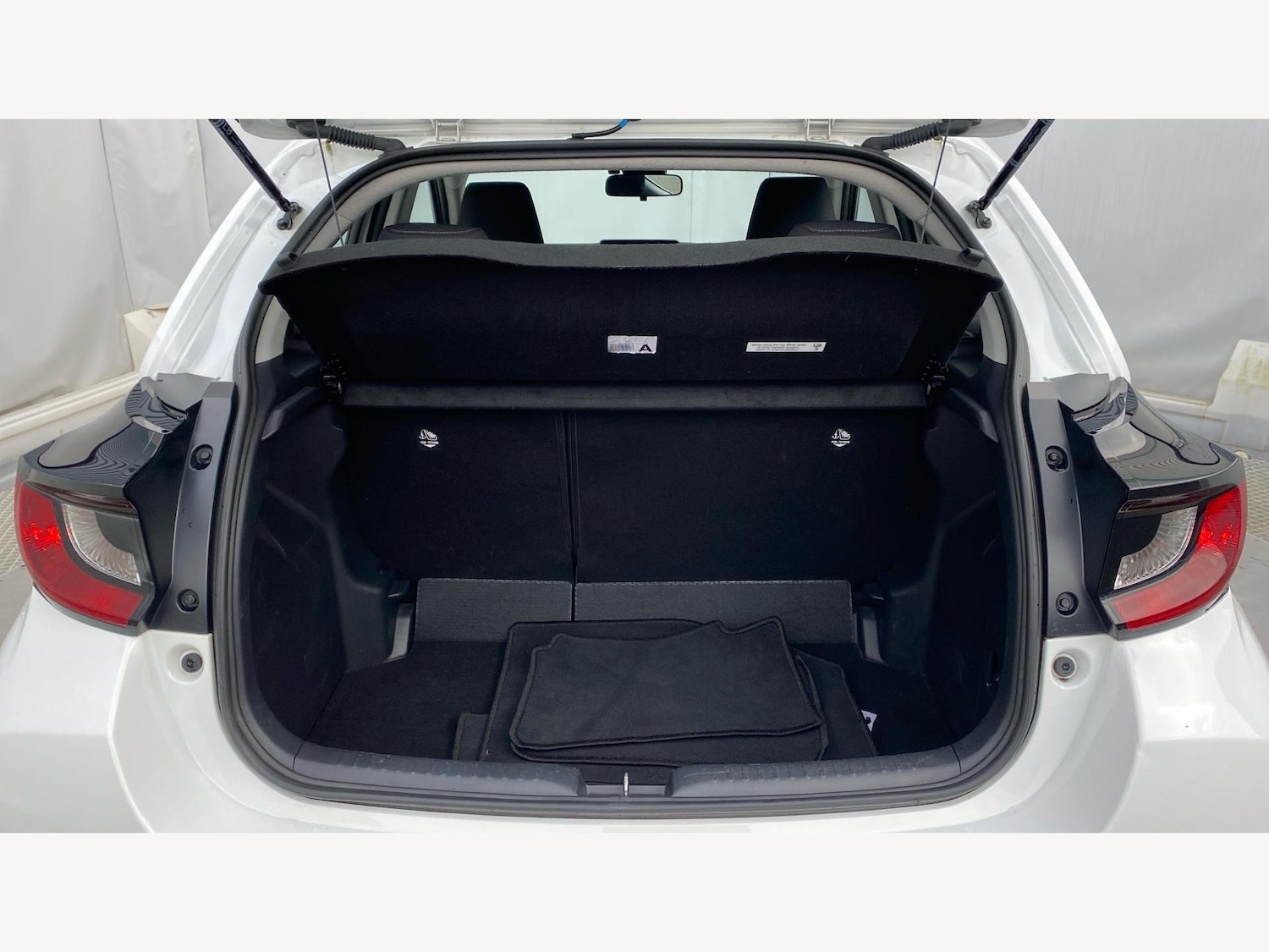 Used Toyota Yaris 2022 for sale - 77537940: Photo 16