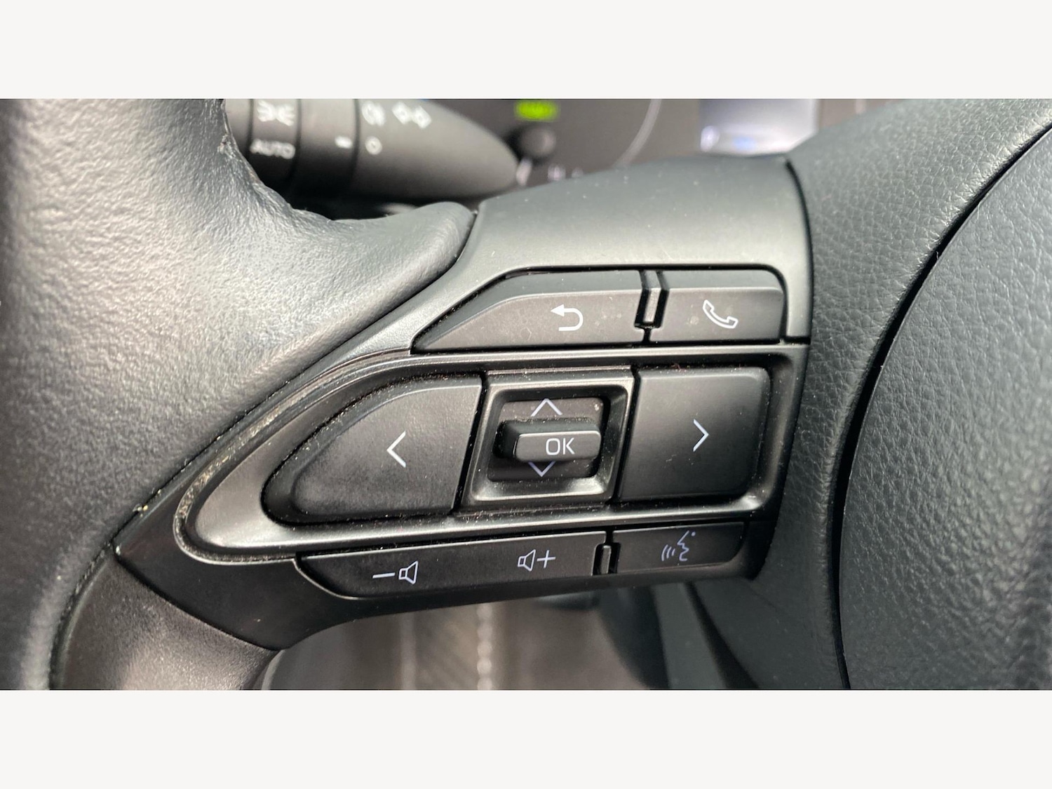 Used Toyota Yaris 2022 for sale - 77537940: Photo 30