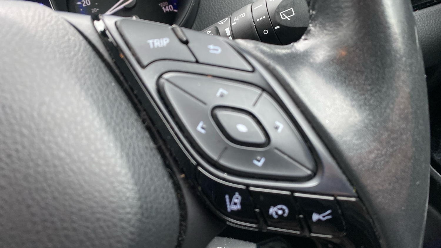 Used Toyota C-HR 2020 for sale - 77456459: Photo 32