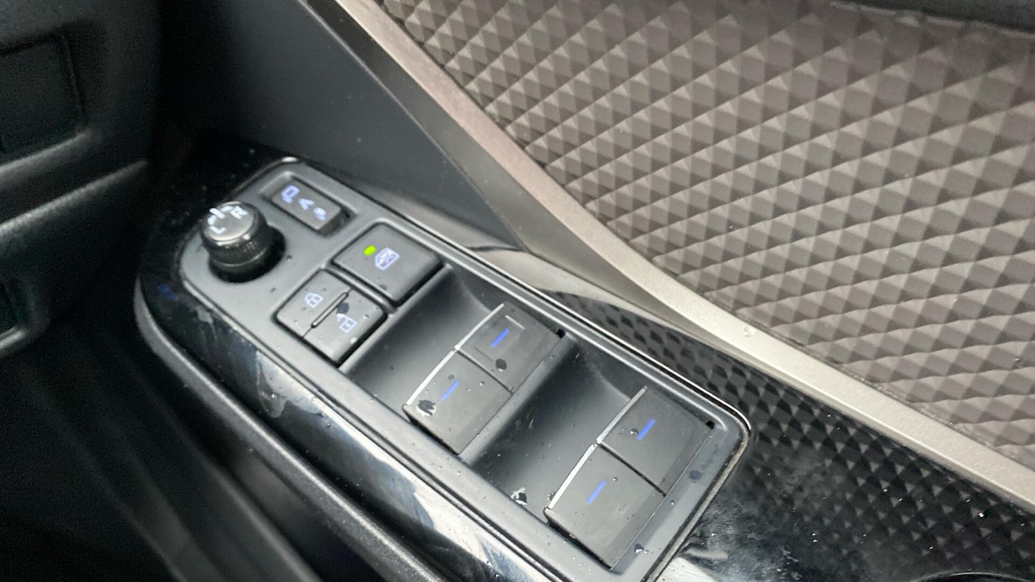 Used Toyota C-HR 2020 for sale - 77456459: Photo 34