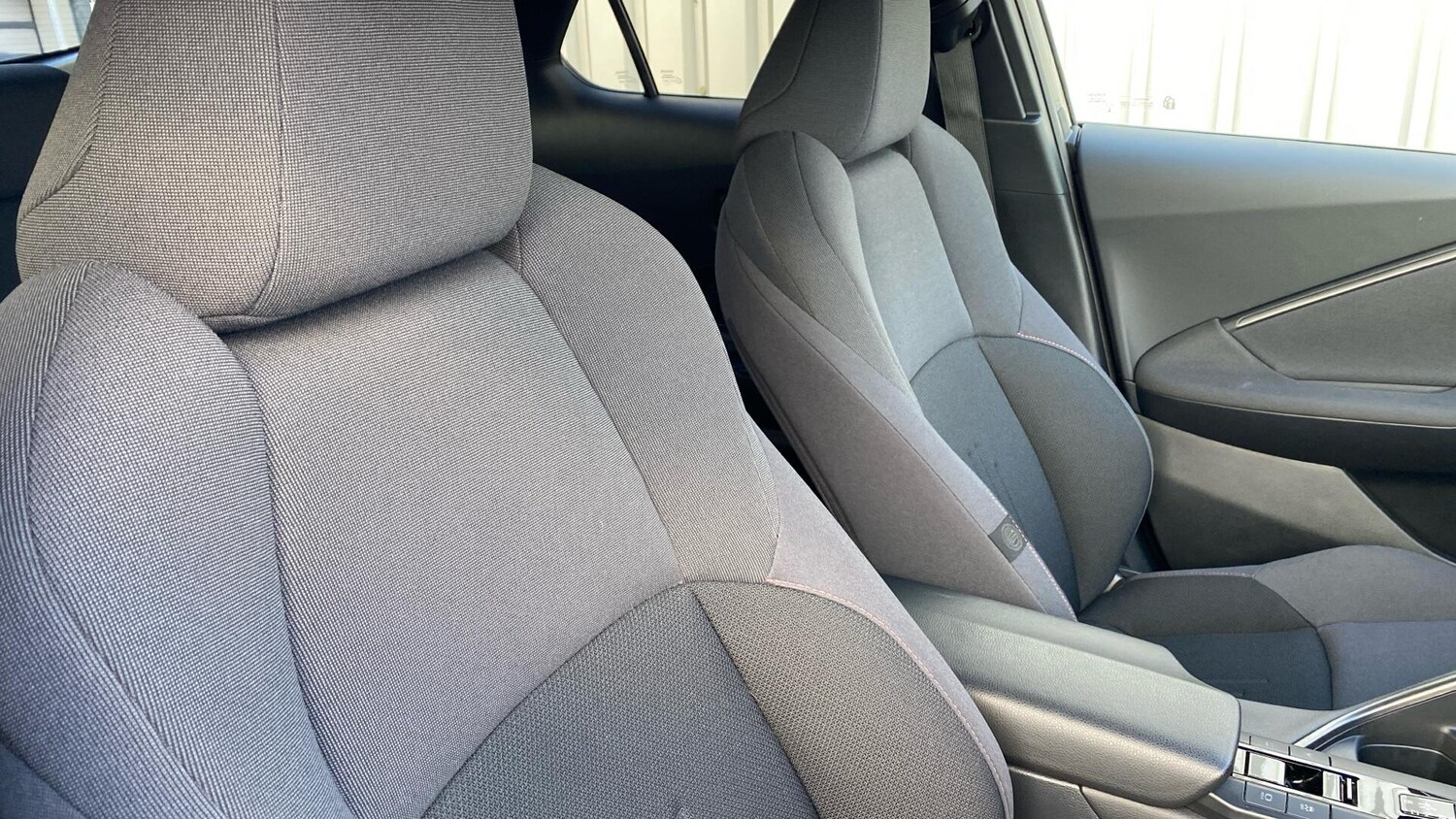 Used Toyota C-HR for sale - 77958514: Photo 38