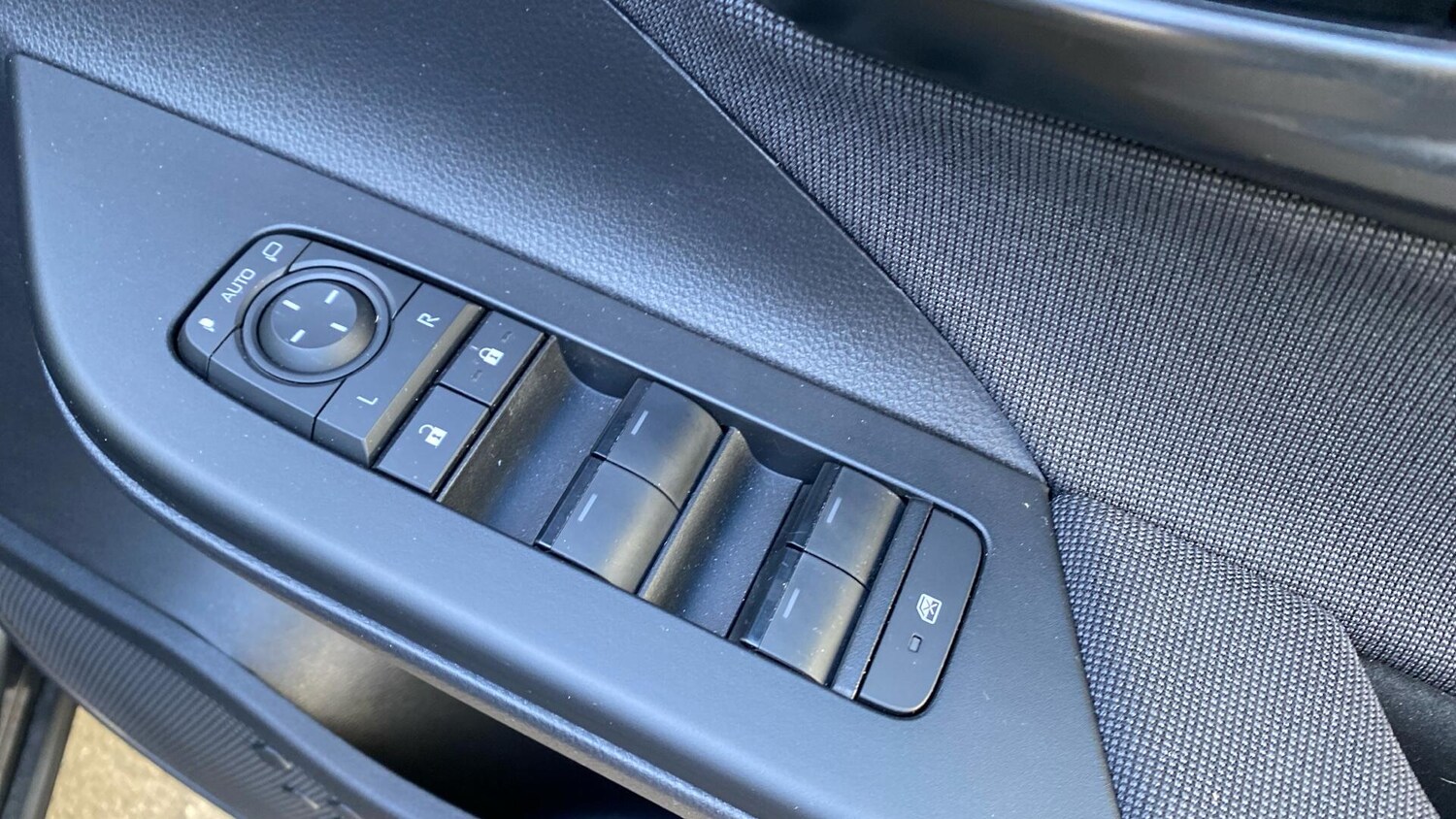 Used Toyota C-HR for sale - 77958514: Photo 42