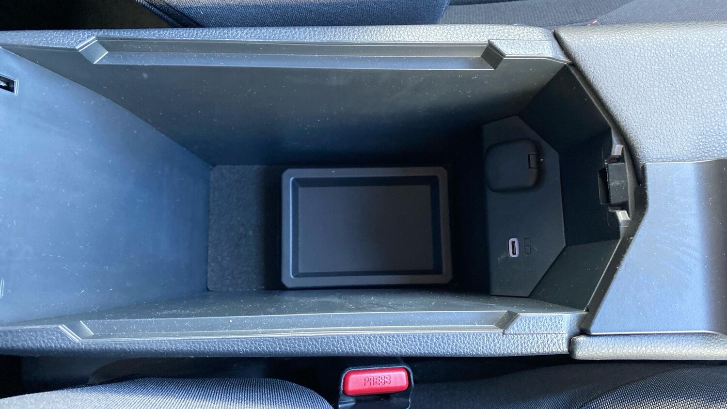 Used Toyota C-HR for sale - 77958514: Photo 50