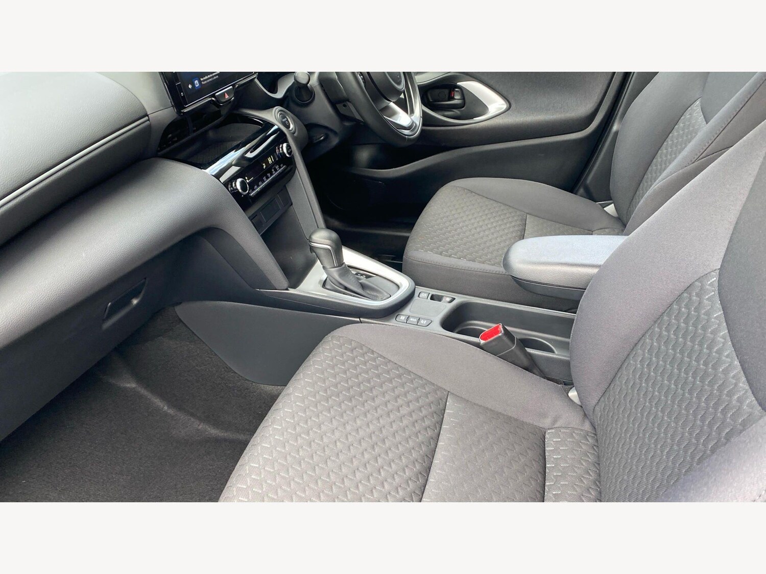 Used Toyota Yaris Cross 2024 for sale - 78157694: Photo 12